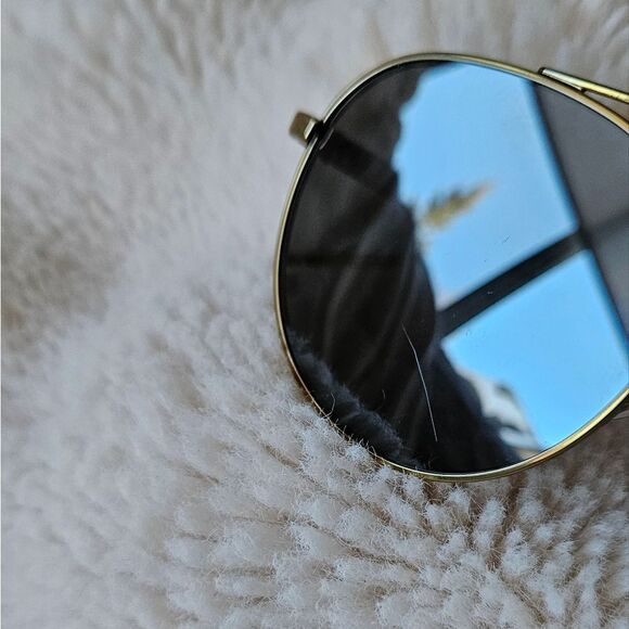 Micheal kors gold aviator sunglasses - Picture 3 of 5